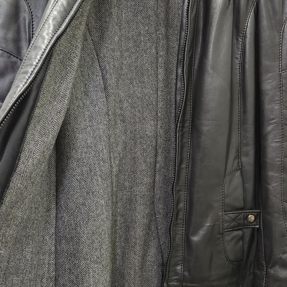 Danier Leather, real leather Winter Jacket full length. BLK color, XS. - Picture 6 of 10